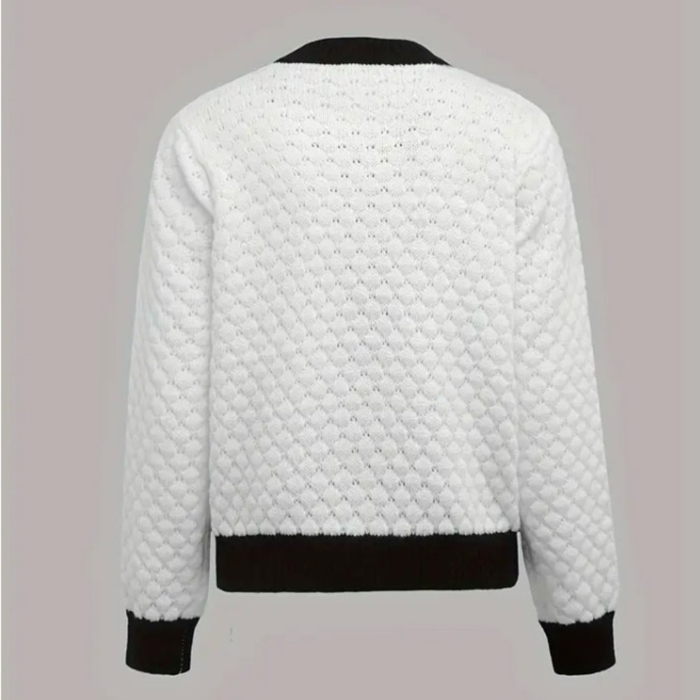 Elegant Gorgeous Short Knit Chic Camellia Cardigan - Picture 2 of 6